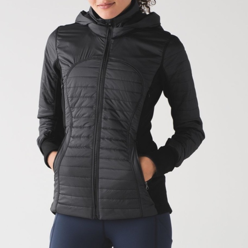 Lululemon First mile Jacket in Black size 6